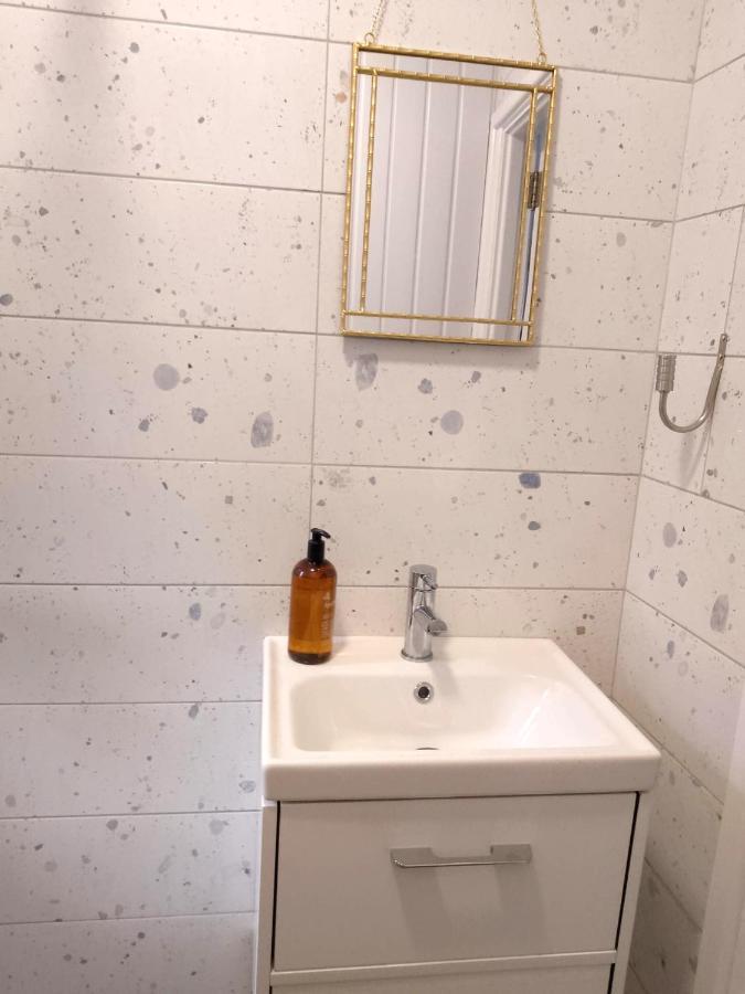Maire Toireasa - Cosy Refurbished Property In The Gaeltacht Quarter Belfast Buitenkant foto