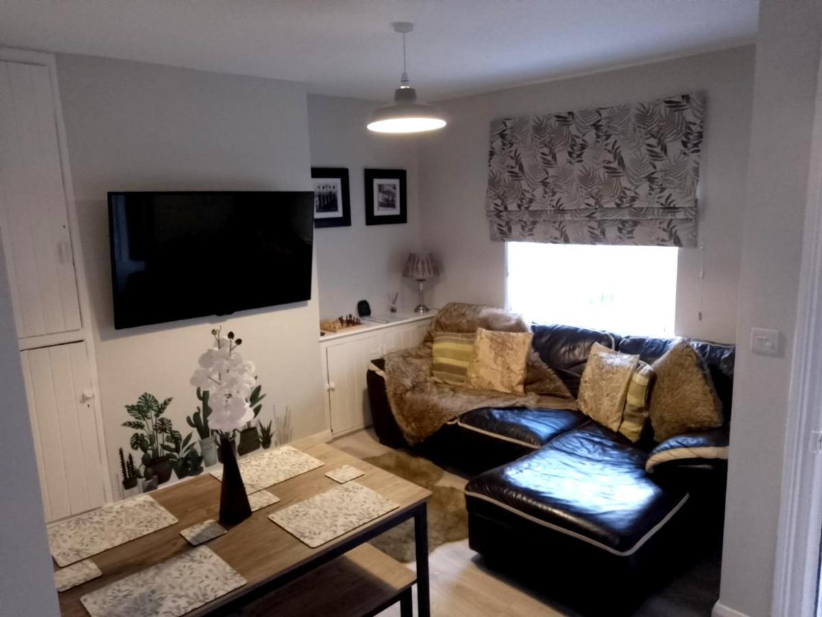 Maire Toireasa - Cosy Refurbished Property In The Gaeltacht Quarter Belfast Buitenkant foto