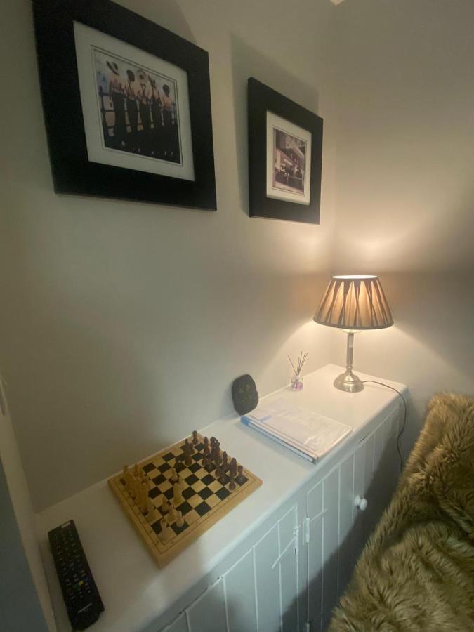 Maire Toireasa - Cosy Refurbished Property In The Gaeltacht Quarter Belfast Buitenkant foto