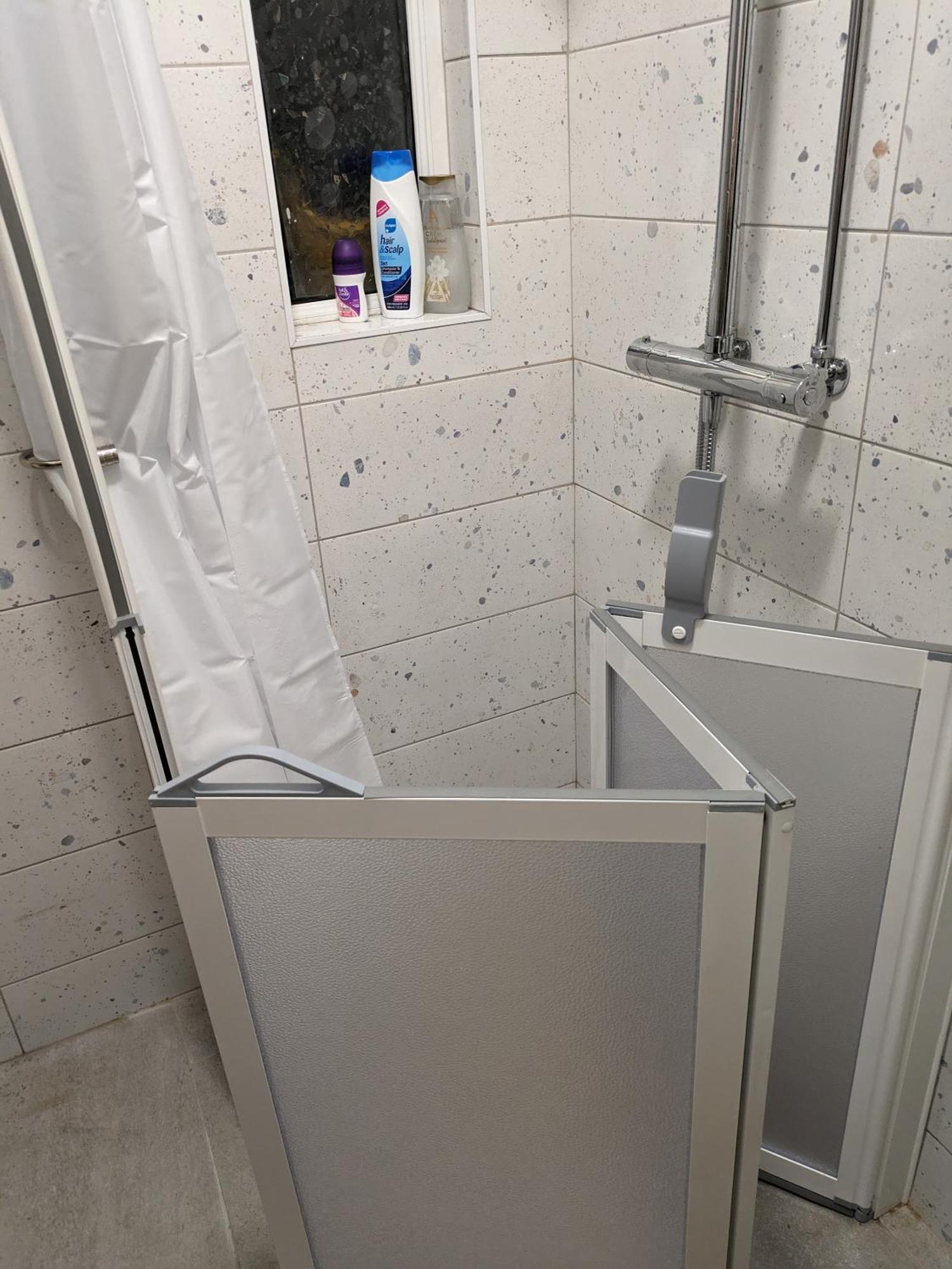 Maire Toireasa - Cosy Refurbished Property In The Gaeltacht Quarter Belfast Buitenkant foto