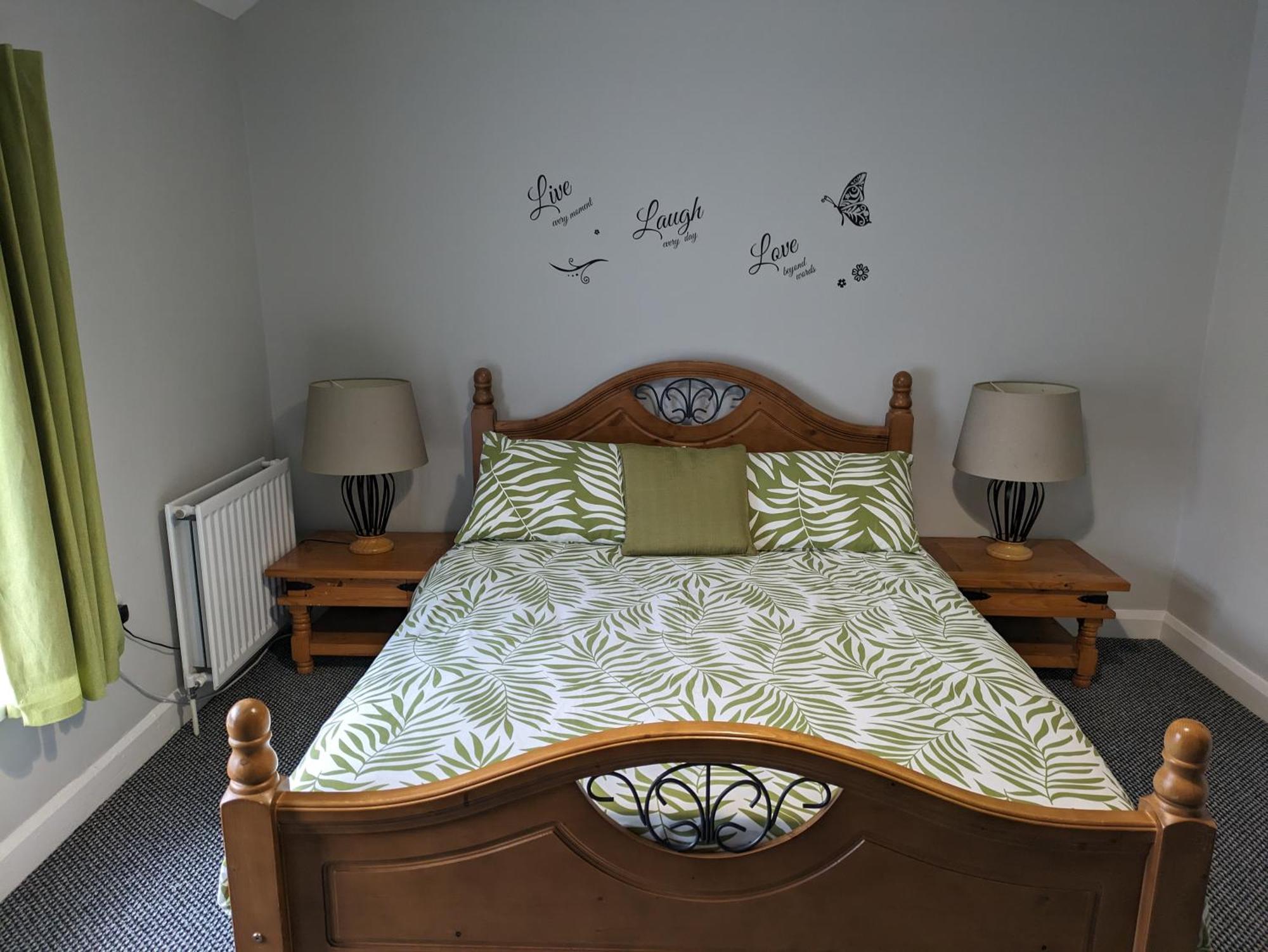 Maire Toireasa - Cosy Refurbished Property In The Gaeltacht Quarter Belfast Buitenkant foto
