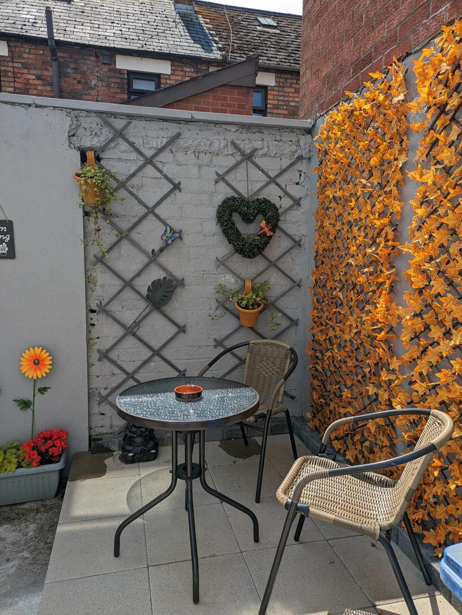 Maire Toireasa - Cosy Refurbished Property In The Gaeltacht Quarter Belfast Kamer foto